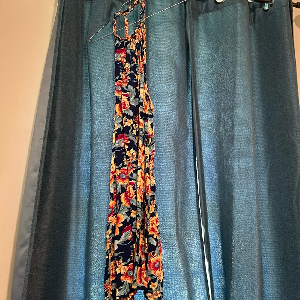 Dress with beautiful print and super soft, stretchy fabric!
